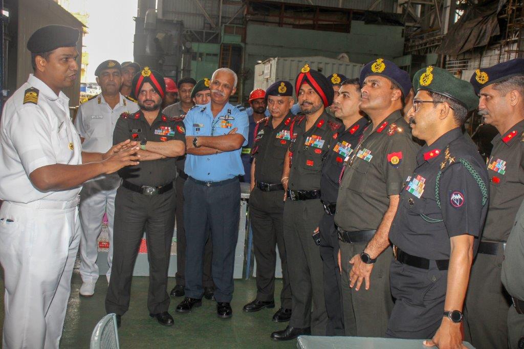 Visit Of 62nd NDC Course 2022 - 26th & 27th Sep 2022123 - Image 12
